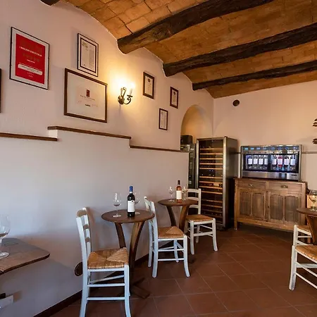 Ada Nada Agriturismo Bauernhof Treiso